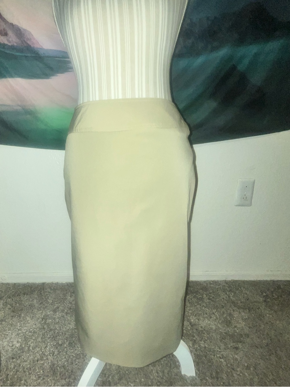 Isaac Mizrahi Beige High-Waist Pencil Skirt